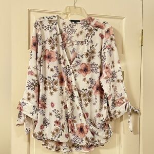 West Kei Fall Floral Wrap Blouse - Cream and Pink, Size XXL